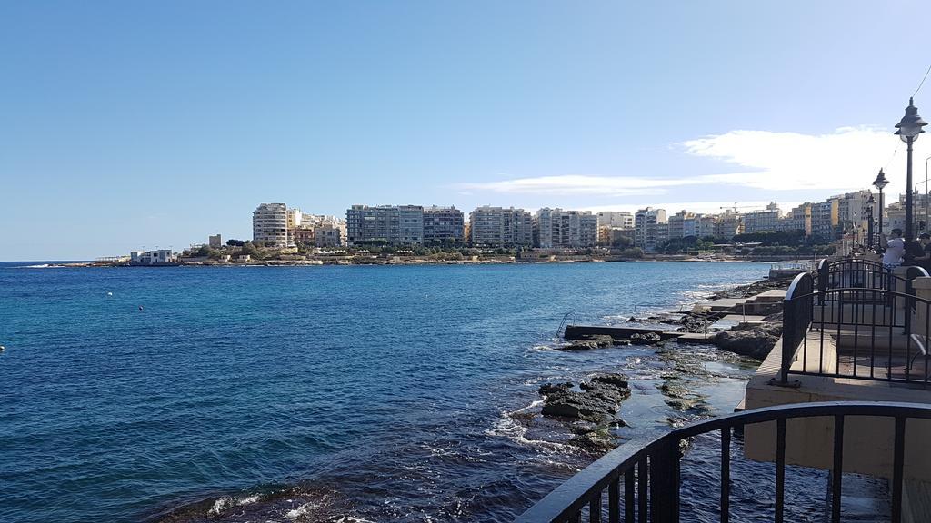 Spinola Seafront Apartment St. Julian's Zewnętrze zdjęcie